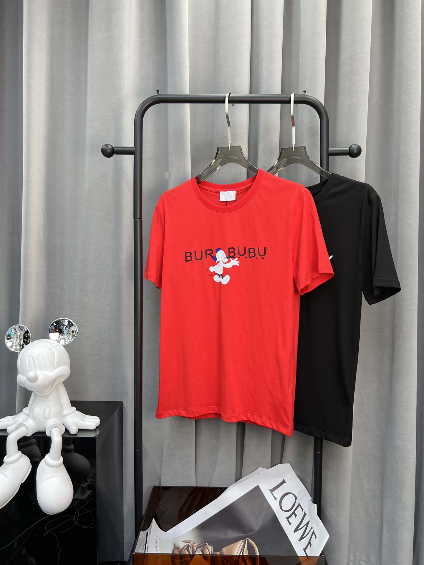 Mens T Shirt Designer For Men Womens Shirts Fashion tshirt With Letters Casual Summer Short Sleeve Man Tee Woman Clothing Asian Size M-XXXL V1224, Customize
Mens T Shirt Designer For Men Womens Shirts Fashion tshirt With Letters Casual Summer Short Sleeve Man Tee Woman Clothing Asian Size M-XXXL V1224, Customize