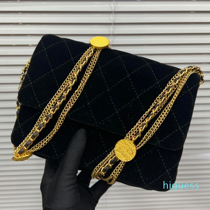 22Ss Black Classic Flap Bag Suede Sequined Metal Hardware Chain Mandarin Duck Button Designer Quilted Plaid Luxury Shoulder Crossbody Bag Womens Handbags 20x15CM
22Ss Black Classic Flap Bag Suede Sequined Metal Hardware Chain Mandarin Duck Button Designer Quilted Plaid Luxury Shoulder Crossbody Bag Womens Handbags 20x15CM