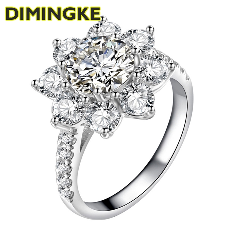 Solitaire Ring DIMINGKE Sunflower 1 2CT 8MM D Female Silver Ring Passed Diamond Test High Jewelry Wedding Cocktail Party 220726
Solitaire Ring DIMINGKE Sunflower 1 2CT 8MM D Female Silver Ring Passed Diamond Test High Jewelry Wedding Cocktail Party 220726