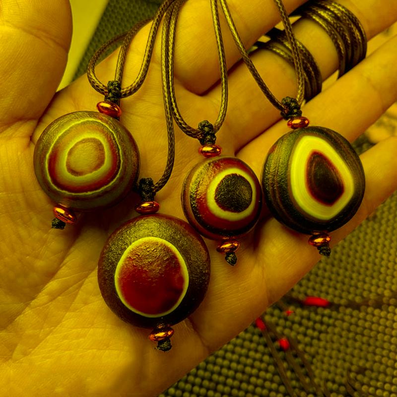 Pendant Necklaces Vintage Natural Tibetan Agates Dzi Round One Eye Agat Stones Chokers Necklace For Women Men Reiki HealingPendant
Pendant Necklaces Vintage Natural Tibetan Agates Dzi Round One Eye Agat Stones Chokers Necklace For Women Men Reiki HealingPendant