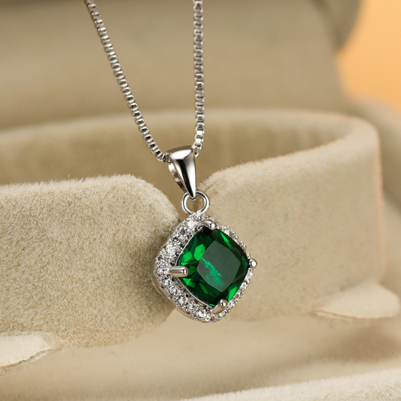 Beautiful Emerald Sapphire Purple Gemstone Pendant Necklace Fine Jewelry Necklaces for Engagement Gift