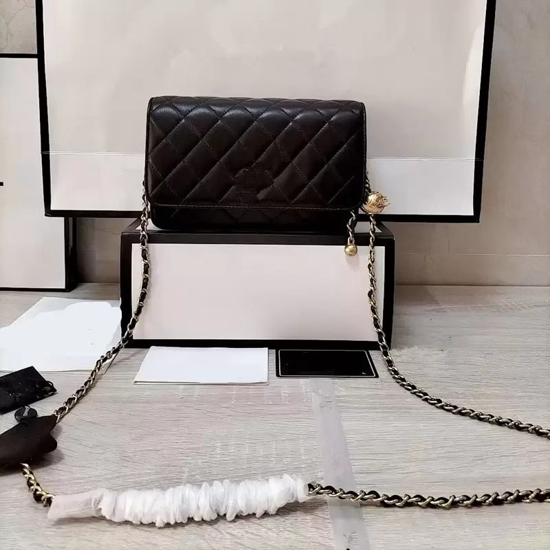 Genuine Leather Luxury Shoulder Bag Designer Fashion Handbag High Quality Party Evening Bags, Style 1-purple
Genuine Leather Luxury Shoulder Bag Designer Fashion Handbag High Quality Party Evening Bags, Style 1-purple