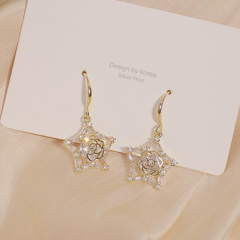 Stud 14k Real Gold Temperament Shine Star Women Earring Cubic CZ Simple Hollow Earrings Wedding Engagement Accessories PendantStud
Stud 14k Real Gold Temperament Shine Star Women Earring Cubic CZ Simple Hollow Earrings Wedding Engagement Accessories PendantStud