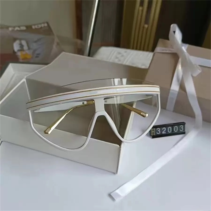 2022 Designer Sunglasses Luxury Classic Man Eyeglasses Frame Outdoor Shades Fashion Beach Lady Sun Glasses Mirrors For Woman
2022 Designer Sunglasses Luxury Classic Man Eyeglasses Frame Outdoor Shades Fashion Beach Lady Sun Glasses Mirrors For Woman