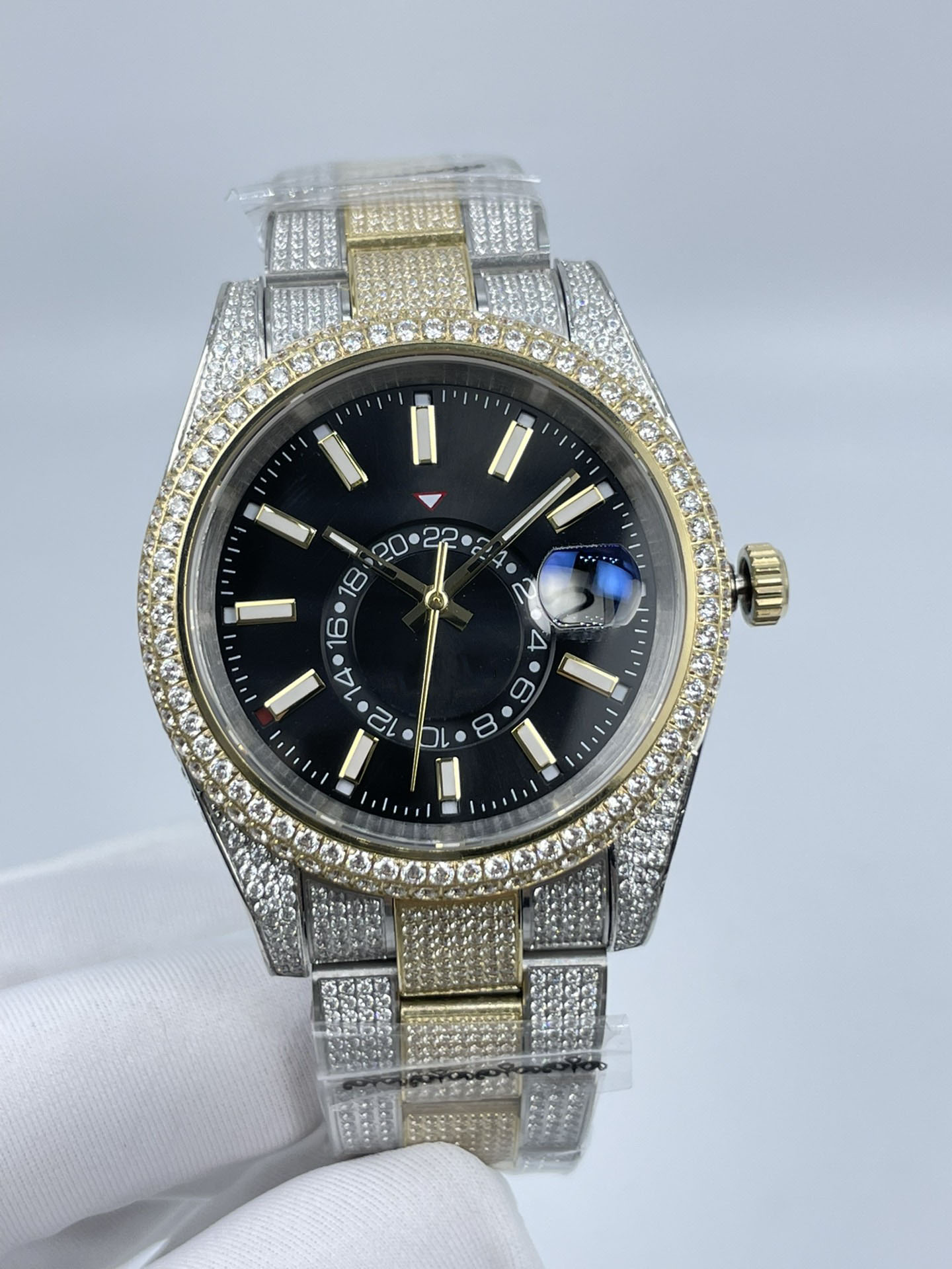 Men's Watches Top Brand Luxury Watch With Full Diamond and World Time