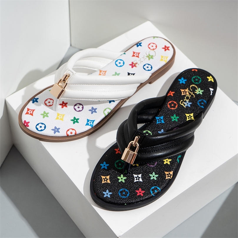 Shoes Woman Gilrs Summer Lock Buckle Clip Flip Flops Anti-slip Slides Cartoon Print Slipper Home Slippers 220426, White
Shoes Woman Gilrs Summer Lock Buckle Clip Flip Flops Anti-slip Slides Cartoon Print Slipper Home Slippers 220426, White