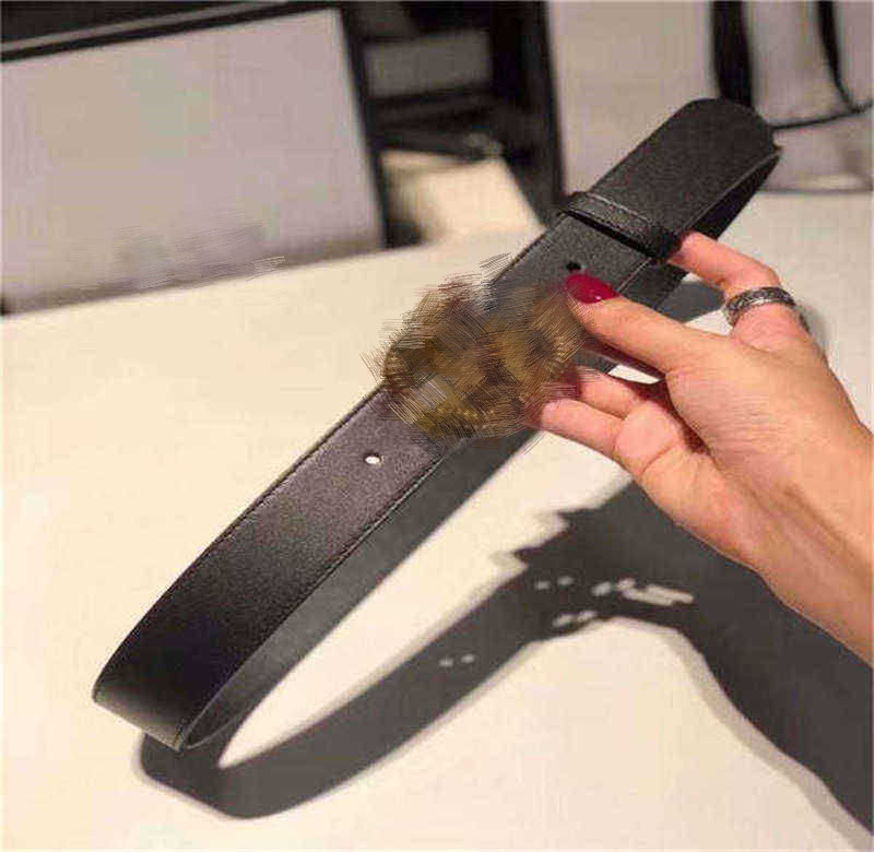 Fashion luxury plaid old flower striped leather belt designer men's and women's high-quality belt, 3.8cm width
Fashion luxury plaid old flower striped leather belt designer men's and women's high-quality belt, 3.8cm width