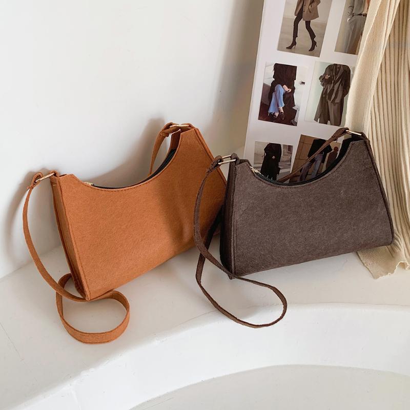 Evening Bags Women Shoulder Vintage Pure Color Printed Zipper Underarm Bag Felt Messenger Female All-Match Handbag, Green
Evening Bags Women Shoulder Vintage Pure Color Printed Zipper Underarm Bag Felt Messenger Female All-Match Handbag, Green
