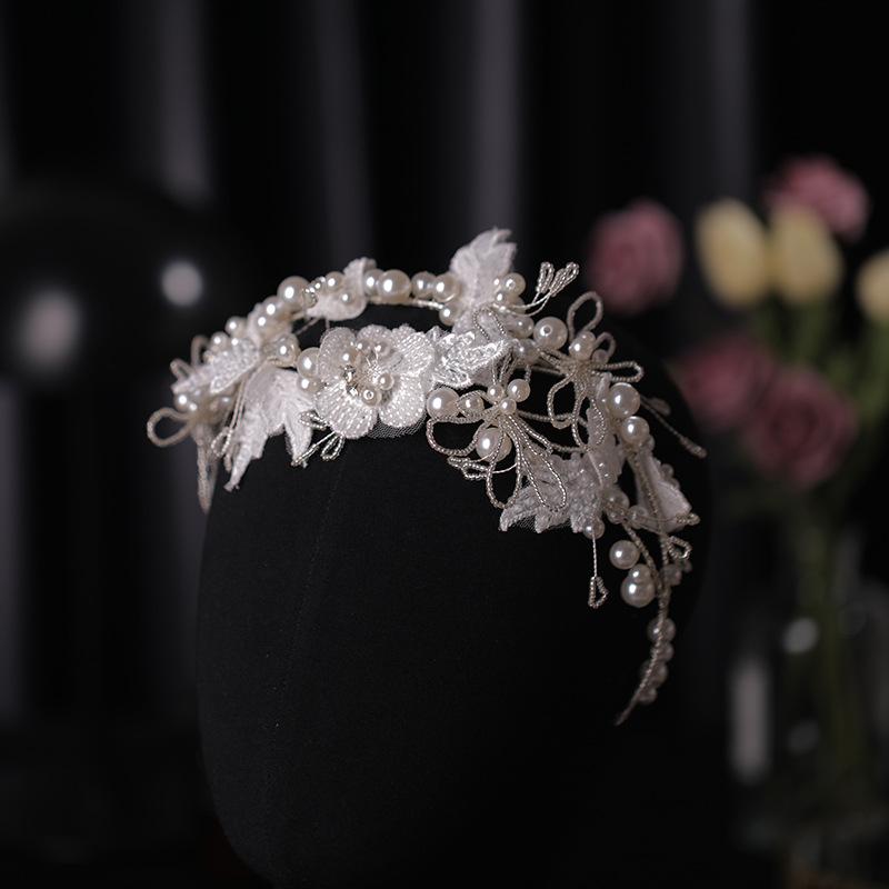 Headpieces Elegant Bridal Handbands Lace Appliqued Handmade Beaded Flower Head Jewelry Women Wedding AccessoriesHeadpieces
Headpieces Elegant Bridal Handbands Lace Appliqued Handmade Beaded Flower Head Jewelry Women Wedding AccessoriesHeadpieces