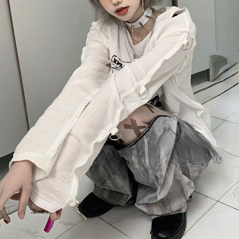 QWEEK Gothic Punk Skull Print Women T Shirt Emo Goth White Off Shoulder Long Sleeve T-shirt Streetwear Black Irregular Dark Tops 220411