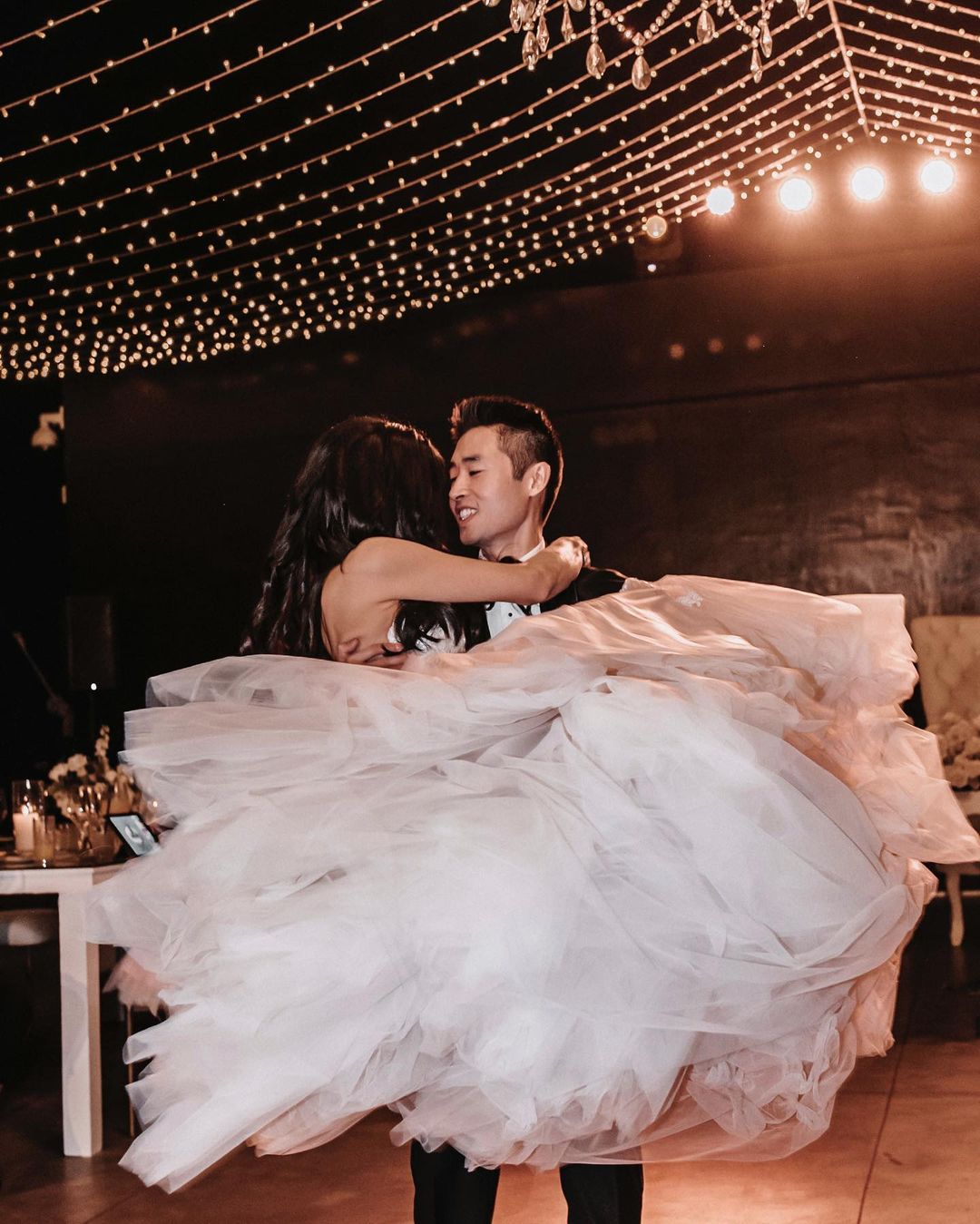 Elegant Sweetheart Mermaid Wedding Dress Lace Appliques Illusion Sleeveless Bridal Gowns De Soiree Turkish Couture Custom Made