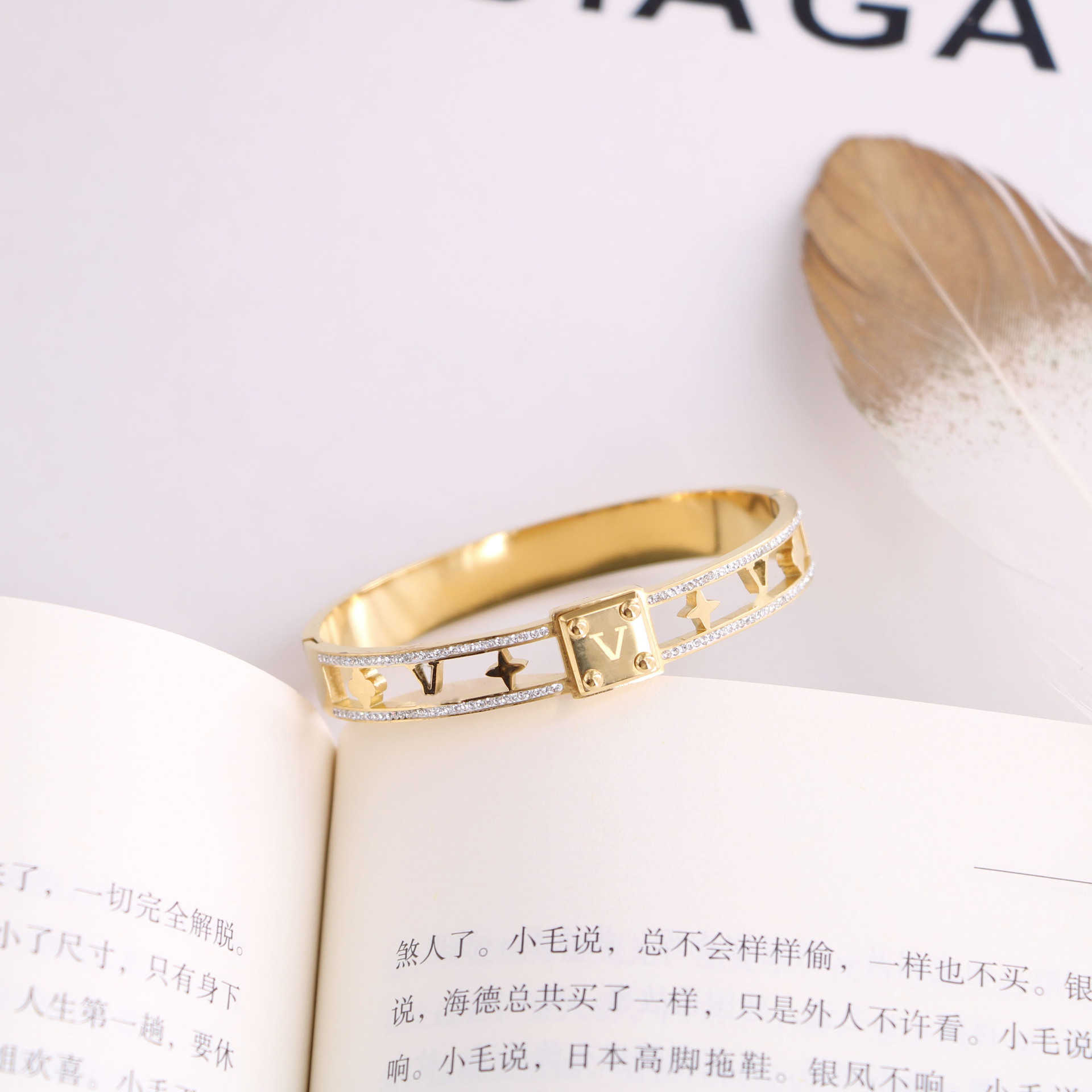 Charm Bracelets Inf… - image