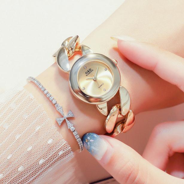Wristwatches G&D High Quality Small Quartz Women Watches Steel Strip Ladies Bracelet Watch Sport Female Clock Relojes Para
Wristwatches G&D High Quality Small Quartz Women Watches Steel Strip Ladies Bracelet Watch Sport Female Clock Relojes Para