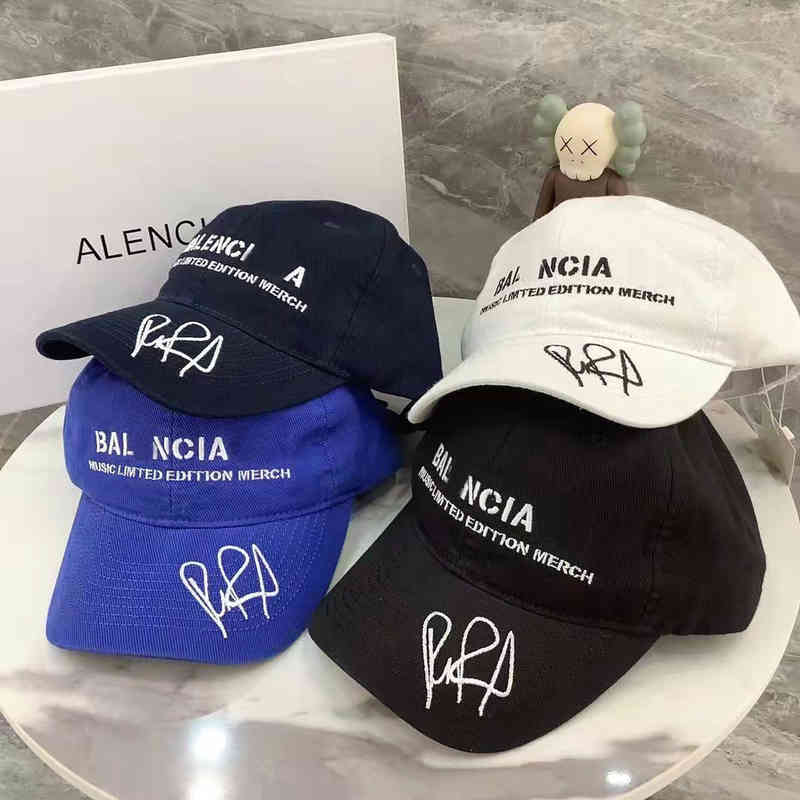 22 Year Caps New b New Tide Brand Embroidered Cursive Letter Soft Top Baseball Cap Washed Old Cap, Blue
22 Year Caps New b New Tide Brand Embroidered Cursive Letter Soft Top Baseball Cap Washed Old Cap, Blue