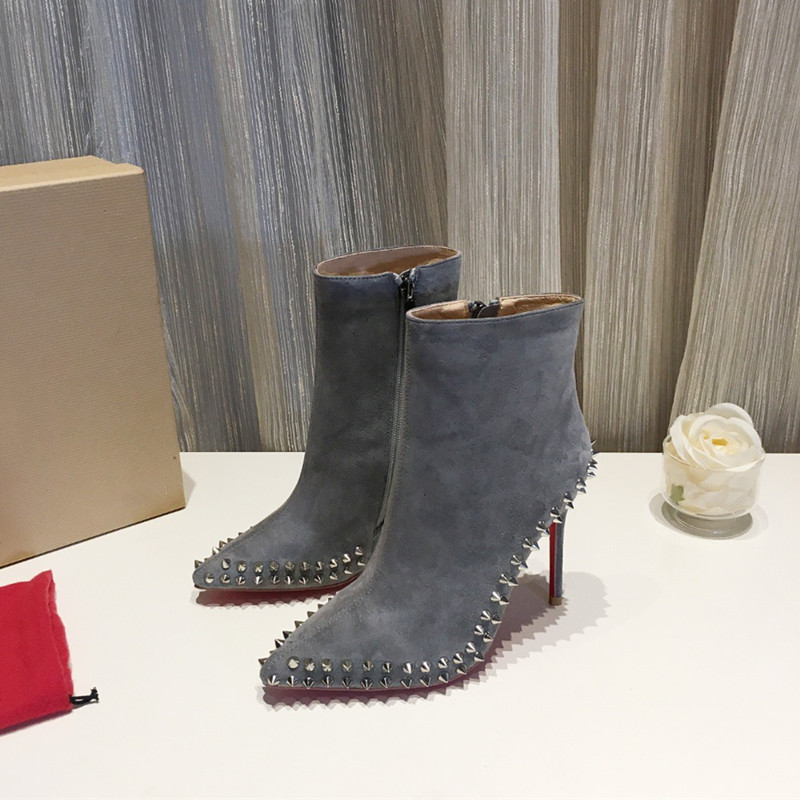 Black Winter New Women Horse Hair Rivet Decortion Short Plush Boots Pointed Toe Thin High Heel Ankle Boots
Black Winter New Women Horse Hair Rivet Decortion Short Plush Boots Pointed Toe Thin High Heel Ankle Boots