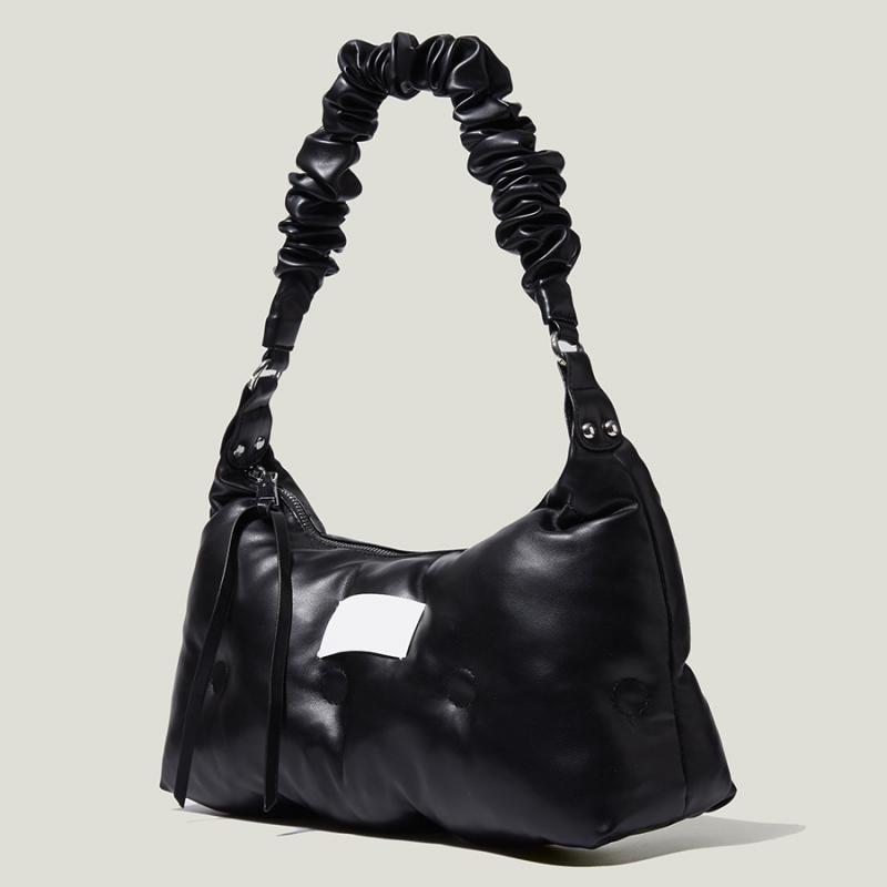 Evening Bags Fashion Cushion Pillow Type Ladies Shoulder Bag Luxury Pu Leather Cotton Zipper Crossbody 2022, Black
Evening Bags Fashion Cushion Pillow Type Ladies Shoulder Bag Luxury Pu Leather Cotton Zipper Crossbody 2022, Black