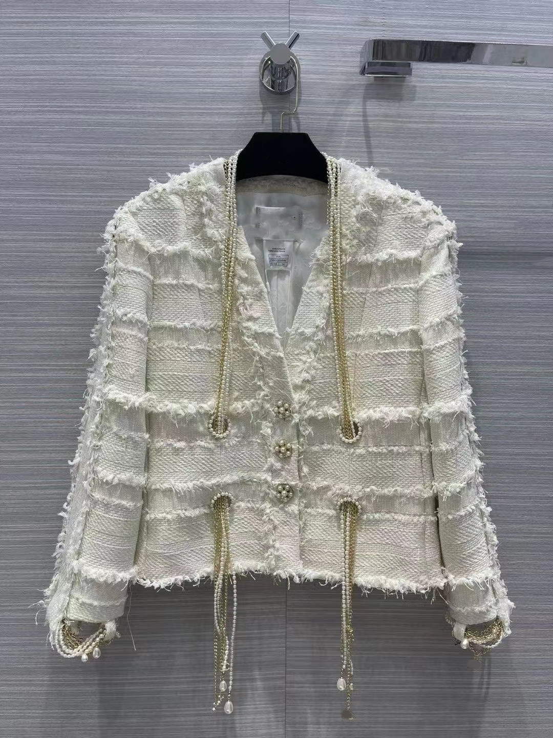 Milan Runway Jackets 2022 Spring Summer V Neck Long Sleeve Women' Designer Coats Brand Same Style Outerwear 0328-1, Picture color
Milan Runway Jackets 2022 Spring Summer V Neck Long Sleeve Women' Designer Coats Brand Same Style Outerwear 0328-1, Picture color