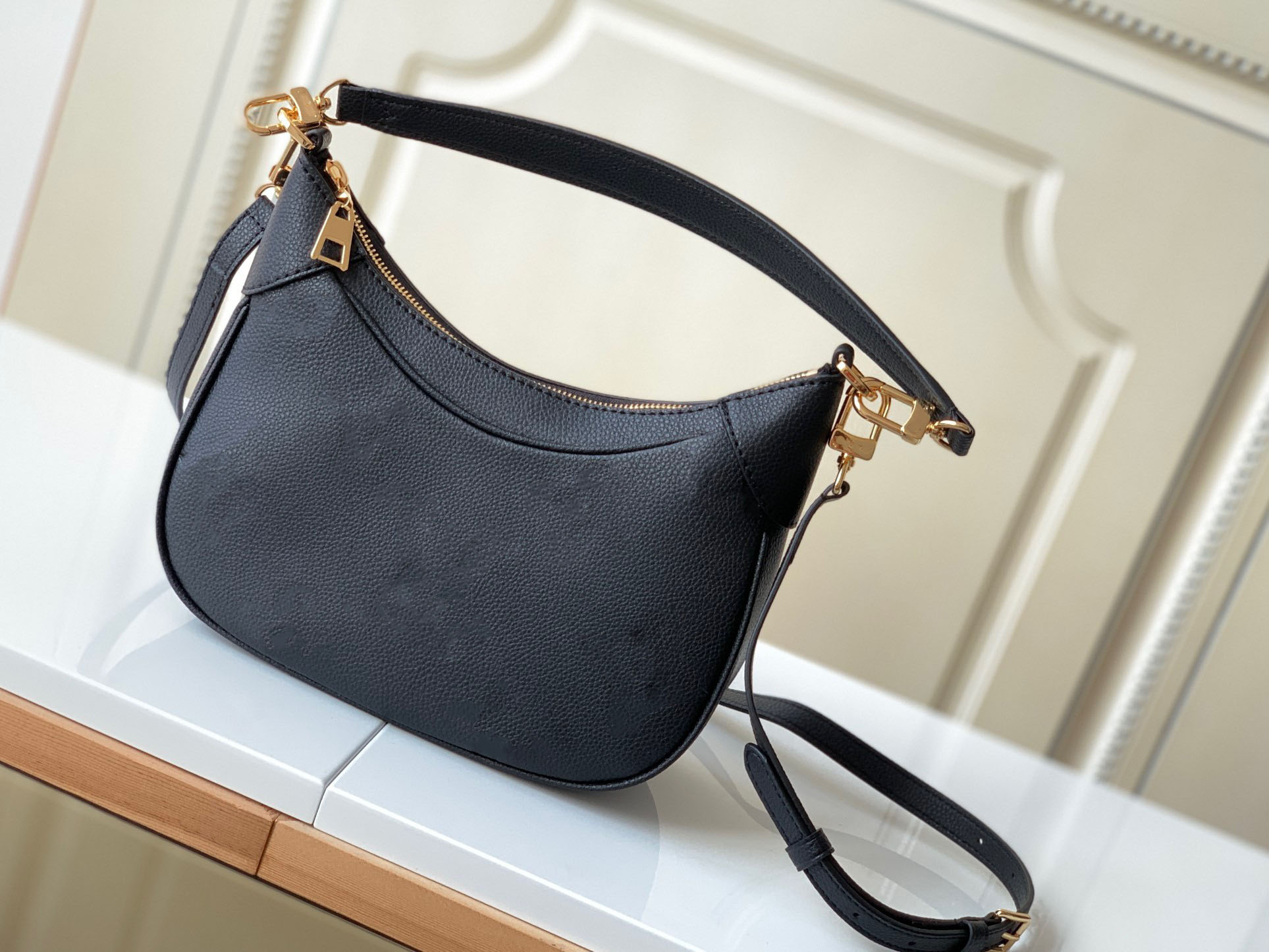 Top Quality Luxurys Designers Genuine Leather bag spring in the city BAGATELLE BB handbags Ladies Chain Shoulder Patent Diamond Evening Bags M46002, Black
Top Quality Luxurys Designers Genuine Leather bag spring in the city BAGATELLE BB handbags Ladies Chain Shoulder Patent Diamond Evening Bags M46002, Black