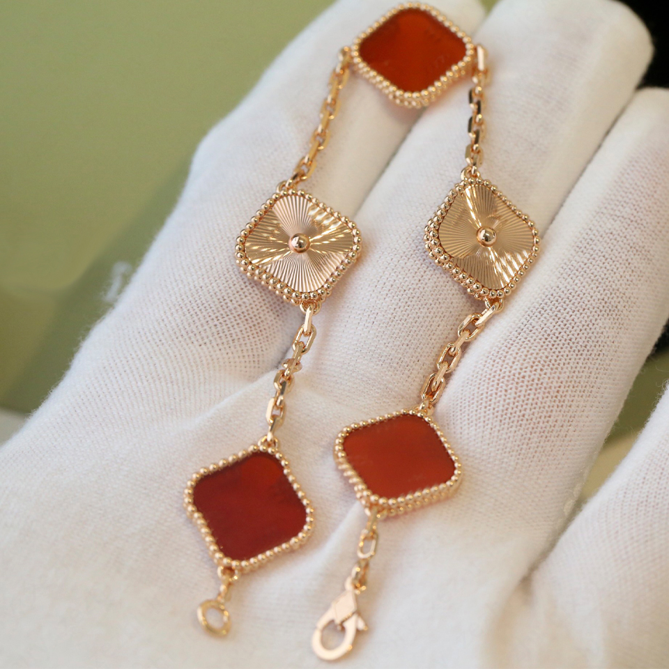 Clover Bracelet Gold Braceletes Gold Chain Gold Bangle Links Braclets Woman Love Armband Bangles Designer Ice Out Chain Braclet Woman Set Pulsera