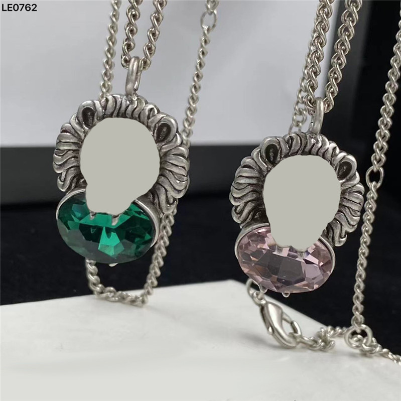Exquisite Diamond Lion Head Necklaces Rhinestone Pendant Studs Women Men Chain Pendants With Gift Box
Exquisite Diamond Lion Head Necklaces Rhinestone Pendant Studs Women Men Chain Pendants With Gift Box