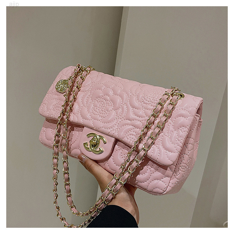 Cc Xiaoxiangfeng mountain Camellia chain bag 2022 new fashion versatile embroidered women's portable messenger, Black
Cc Xiaoxiangfeng mountain Camellia chain bag 2022 new fashion versatile embroidered women's portable messenger, Black