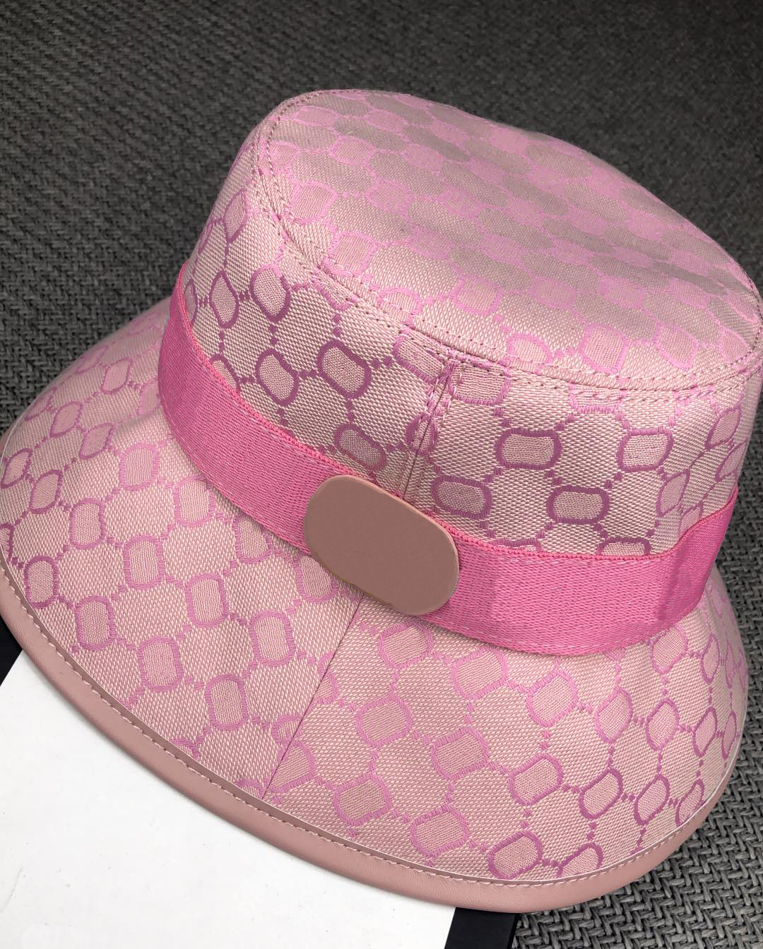 Classical Letter G Women Mens Bucket Hat Caps Designer Fashion Luxurys Black White Buckets Hats Designers For Woman Man Travel Beach Fishermen Hats Summer 2022, Extra cost;do not buy
Classical Letter G Women Mens Bucket Hat Caps Designer Fashion Luxurys Black White Buckets Hats Designers For Woman Man Travel Beach Fishermen Hats Summer 2022, Extra cost;do not buy