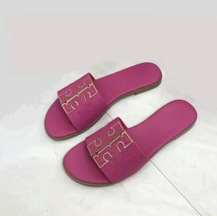 Fashion women sandal selling Slippers Woman Slipper Designer Shoes Autumn Winter slides Sandal platform Size 36-41 By home30 ideal, S17
Fashion women sandal selling Slippers Woman Slipper Designer Shoes Autumn Winter slides Sandal platform Size 36-41 By home30 ideal, S17