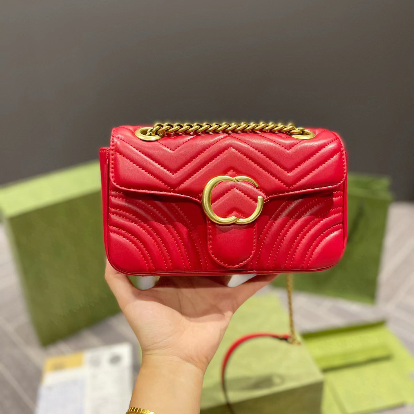 Designers Bags Women Gold Chain Shoulder Bag luxurys womens Handbag classic Solid Letter Leather Wallet fashion Messenger Purse style very nice, White
Designers Bags Women Gold Chain Shoulder Bag luxurys womens Handbag classic Solid Letter Leather Wallet fashion Messenger Purse style very nice, White