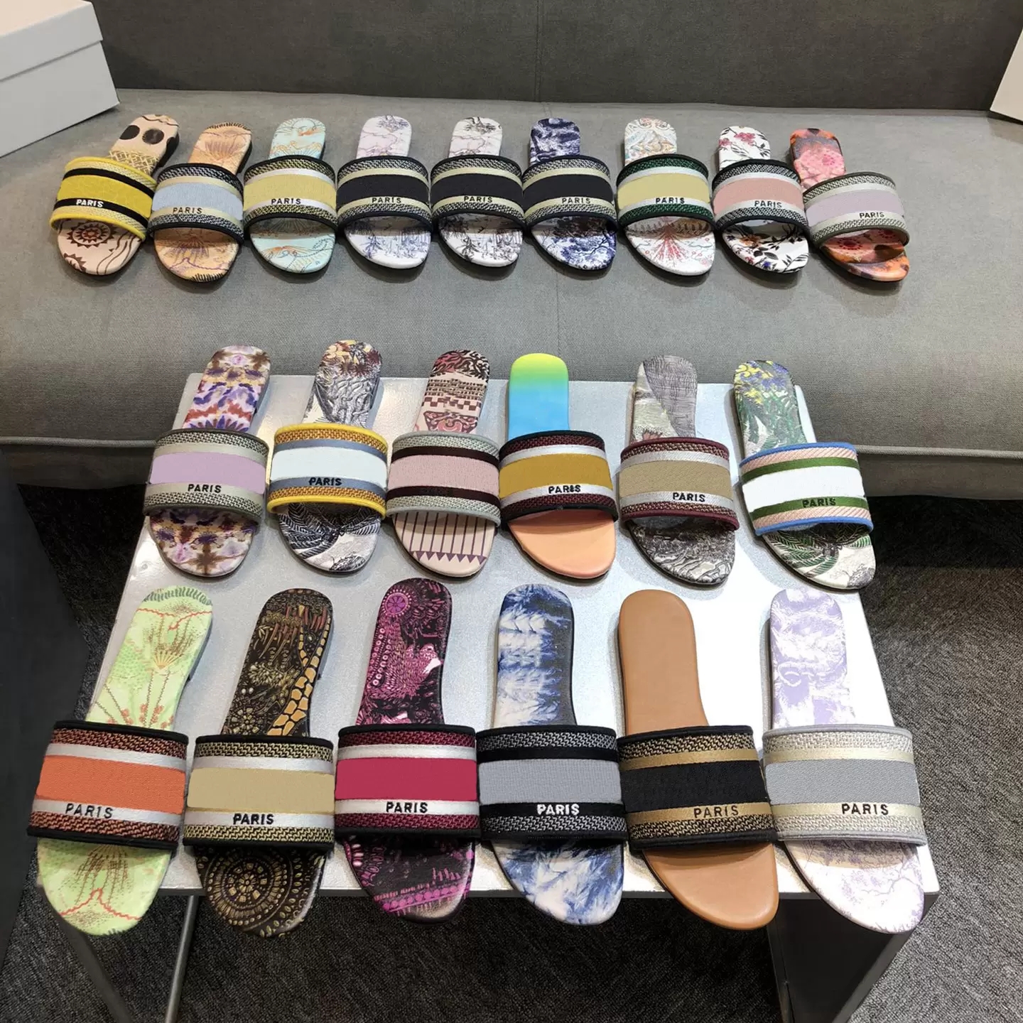 Paris Embroidered Dazzle Slipper Women Ladies Scuffs Summer Beach Striped Causal Flip Flops Flat Slide Slippers Sandals Designers Embroidery Letters Slides, Make up the difference
Paris Embroidered Dazzle Slipper Women Ladies Scuffs Summer Beach Striped Causal Flip Flops Flat Slide Slippers Sandals Designers Embroidery Letters Slides, Make up the difference