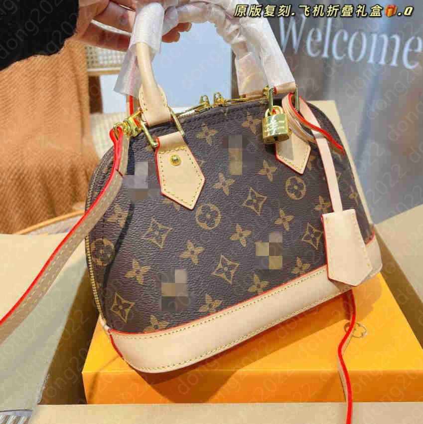 2022 with Lock and tag Alma Bb 25cm Fashion Women Shoulder Bags Chain Messenger Bag Leather Handbags Shell Wallet Purse Cosmetic Crossbody Bags, No box
2022 with Lock and tag Alma Bb 25cm Fashion Women Shoulder Bags Chain Messenger Bag Leather Handbags Shell Wallet Purse Cosmetic Crossbody Bags, No box