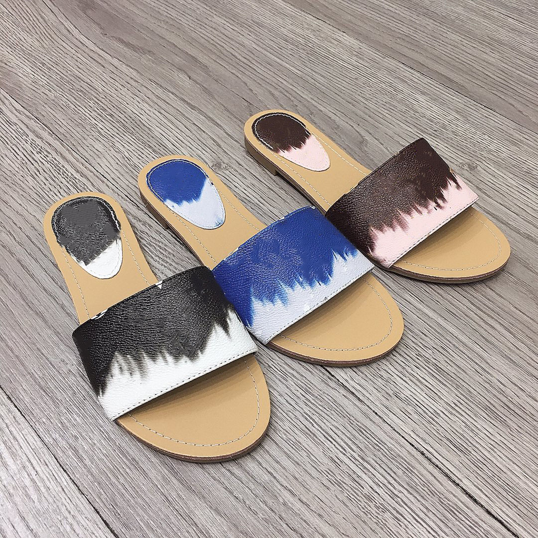 2023 Women slides Sandals soft Leather Summer Flat fashion Slipper beach woman Big head letters Slippers Size 36-42