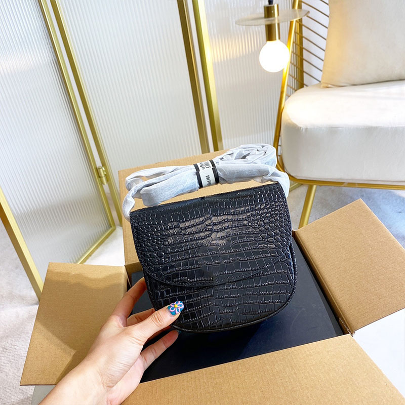 2022 New summer women Luxury Fashion designer bags KAIA small shoulder bag in smooth leather handbags wallet Rive Gauche LOULOU Y-shaped Crossbody waist tote bag, Colour 2
2022 New summer women Luxury Fashion designer bags KAIA small shoulder bag in smooth leather handbags wallet Rive Gauche LOULOU Y-shaped Crossbody waist tote bag, Colour 2
