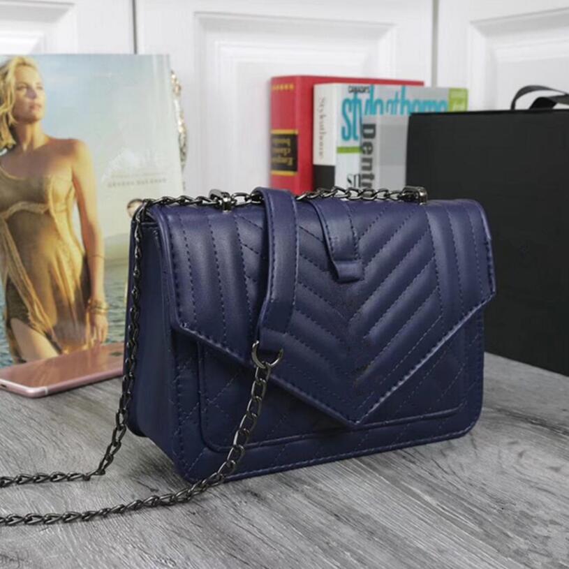 Designer Bags Versatile handbag chain messenger bag LOULOU Luxury designer Purse crossbody shoulder women dicky0750 fashion lady chains cowhide Clutch, S22
Designer Bags Versatile handbag chain messenger bag LOULOU Luxury designer Purse crossbody shoulder women dicky0750 fashion lady chains cowhide Clutch, S22