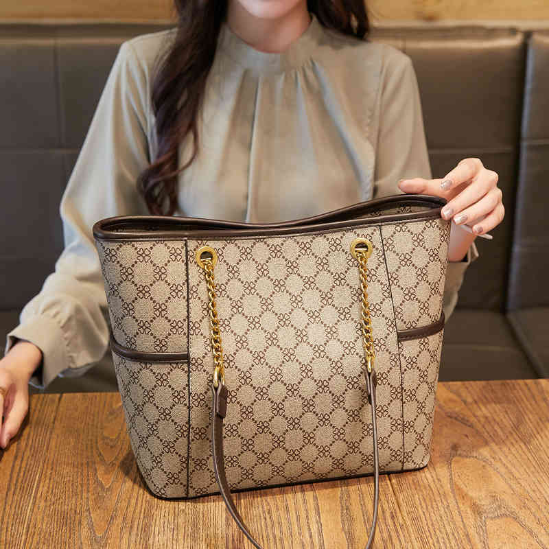 Purses sale new printing Tote Bag temperament chain bag handbag temperament one shoulder women's bag, Brown
Purses sale new printing Tote Bag temperament chain bag handbag temperament one shoulder women's bag, Brown