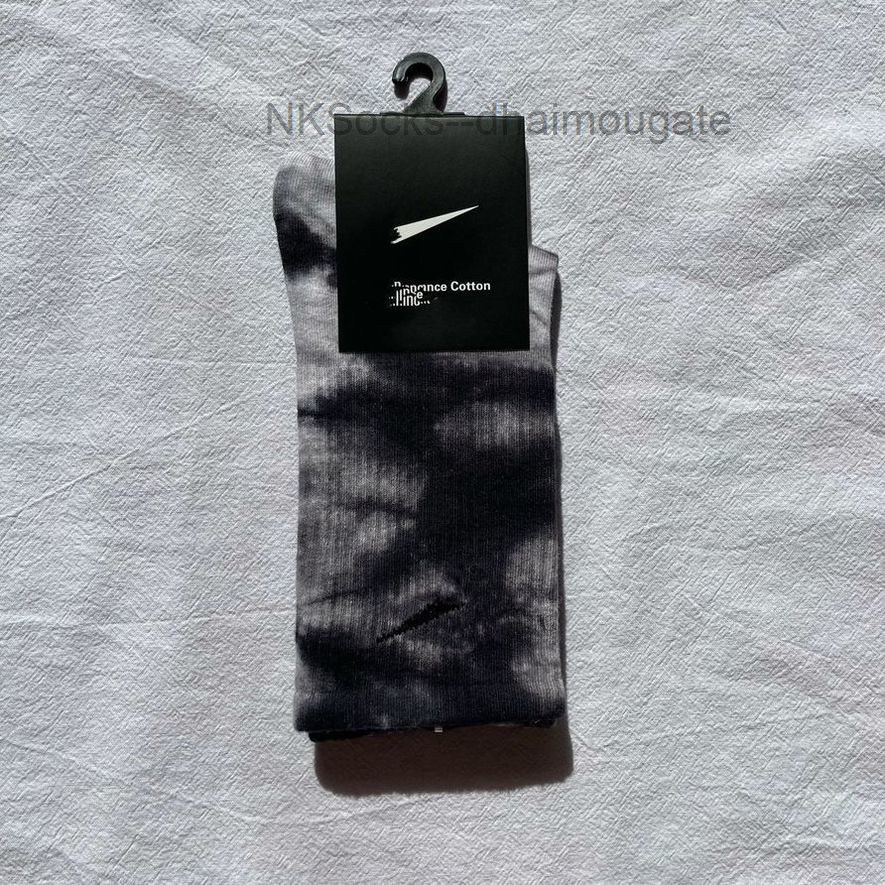 Fashion Men's Classic Socks Hook Brand Cotton Tie Dyed Long Tube Street Couple Middle Moisture Absorption Sock Men Women Luxury Medium Sportsocks E2kv, Nk deep blue
Fashion Men's Classic Socks Hook Brand Cotton Tie Dyed Long Tube Street Couple Middle Moisture Absorption Sock Men Women Luxury Medium Sportsocks E2kv, Nk deep blue