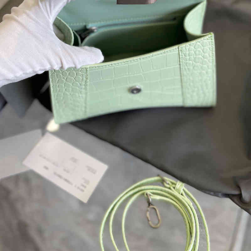 Shoulder Bag Hot Women Designer Handbags Totes Messenger Vintage Bag Crossbody Bags Light Green Hourglass Bag Fashion Purses 220516, B09(silver logo)
Shoulder Bag Hot Women Designer Handbags Totes Messenger Vintage Bag Crossbody Bags Light Green Hourglass Bag Fashion Purses 220516, B09(silver logo)