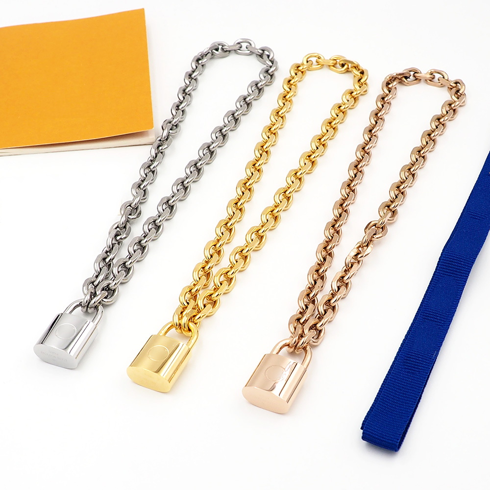 France luxury brand Edge Cadenas necklace couple jewelry TOP Quality Titanium Steel Material Never Fade ADITA Official Replica premium gifts thick chain
France luxury brand Edge Cadenas necklace couple jewelry TOP Quality Titanium Steel Material Never Fade ADITA Official Replica premium gifts thick chain
