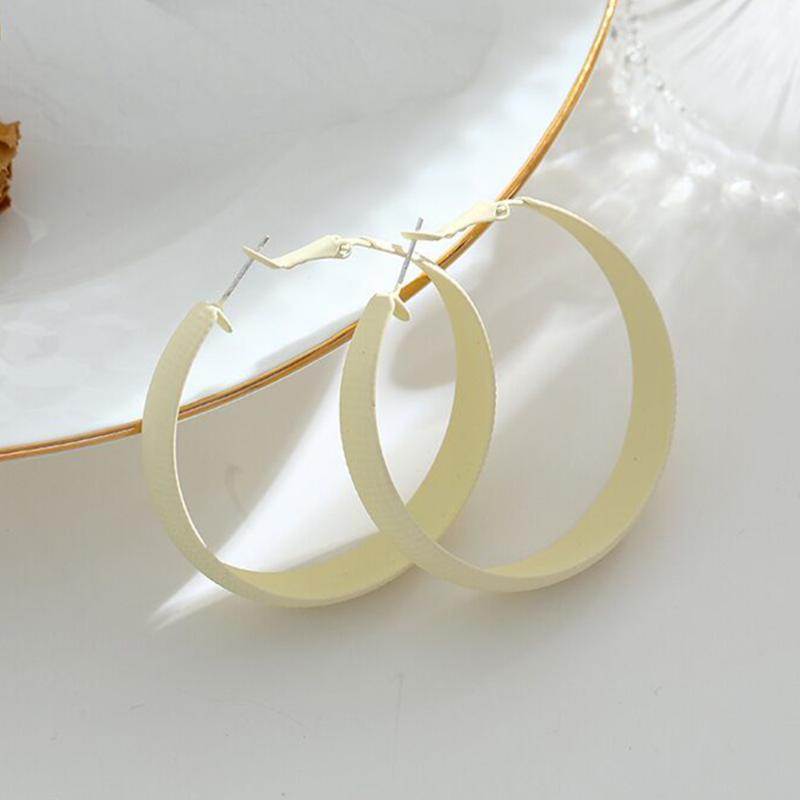 Clip-on & Screw Back Fashion Women Drop Earrings Exaggerates Circles Light Yellow Color Elegant Girl 2022 Trendy Jewelry For GiftClip-on
Clip-on & Screw Back Fashion Women Drop Earrings Exaggerates Circles Light Yellow Color Elegant Girl 2022 Trendy Jewelry For GiftClip-on