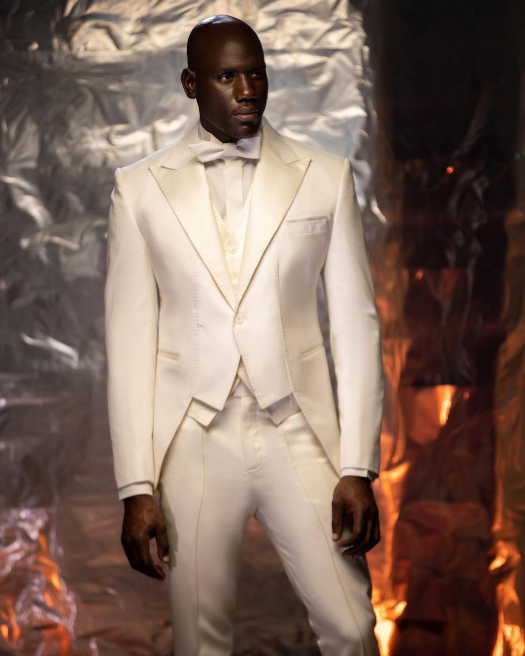 White Men Wedding Tuxedos 3 Pieces Groom Dinner Business Evening Suit Birthday Party Wear