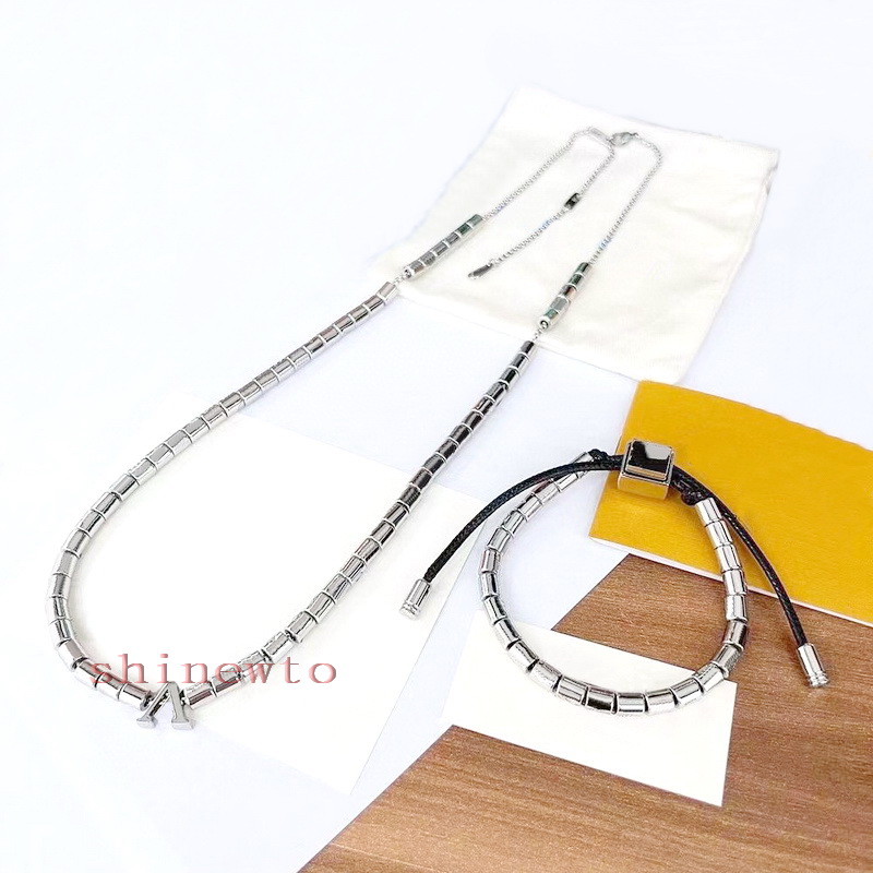 Bohemian Fashion Style Paradise Necklace Bracelet Men Silver-colour Hardware Engraved V Letter Flower Beads Jewelry Sets MP3330, No original box
Bohemian Fashion Style Paradise Necklace Bracelet Men Silver-colour Hardware Engraved V Letter Flower Beads Jewelry Sets MP3330, No original box