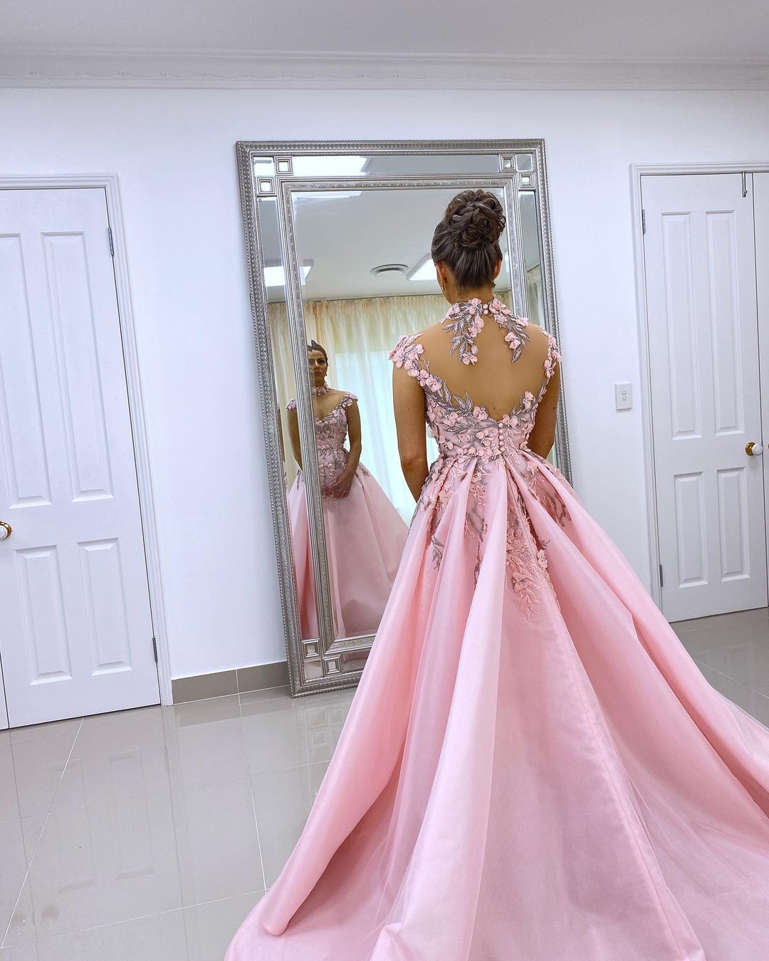 Simple Pink Satin A Line Wedding Dress Short Sleeve Applique Bridal Gowns Custom Made Plus Size Sweep Floor Formal Dresses