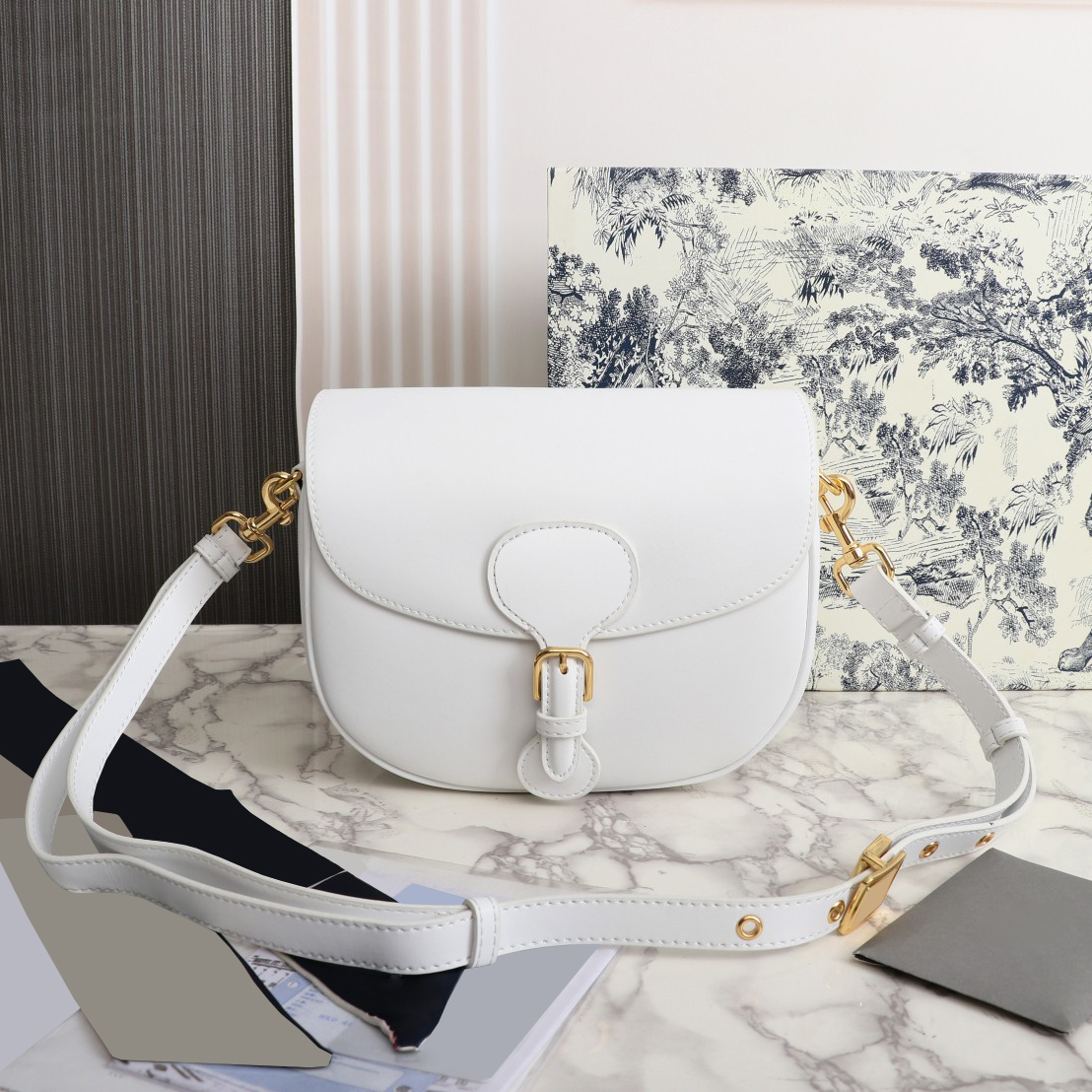 Luxurys designers bag women handbag shoulder bags fashion leisure womens classic wallet high quality purse daily use travel versatile style very good, No.1
Luxurys designers bag women handbag shoulder bags fashion leisure womens classic wallet high quality purse daily use travel versatile style very good, No.1