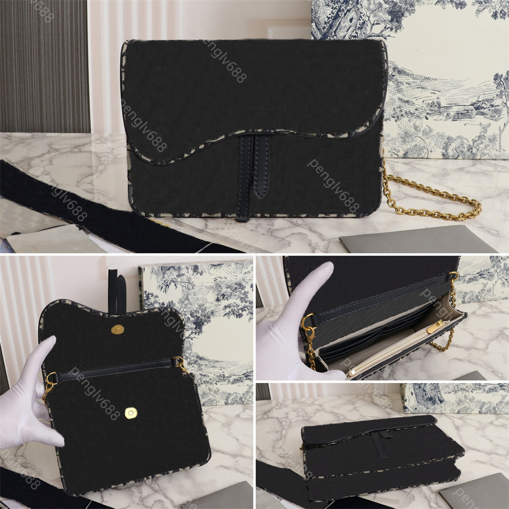 5A Top clamshell Shoulder Bags Cosmetic Bag Handbag men's and women's fashion canvas Gold Chain Handbags Shoulder Bag Wallet Card seat key bag, Black letters
5A Top clamshell Shoulder Bags Cosmetic Bag Handbag men's and women's fashion canvas Gold Chain Handbags Shoulder Bag Wallet Card seat key bag, Black letters