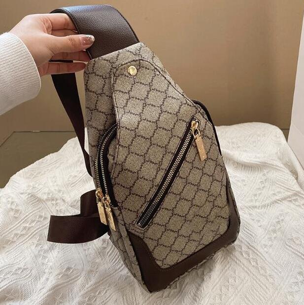 Luxurys Designers Genuine Leather letter L men women's Shoulder Bags Wallets Coin Purses cell phone pocket Sport Backpack NO GG7268-1, Brown g
Luxurys Designers Genuine Leather letter L men women's Shoulder Bags Wallets Coin Purses cell phone pocket Sport Backpack NO GG7268-1, Brown g