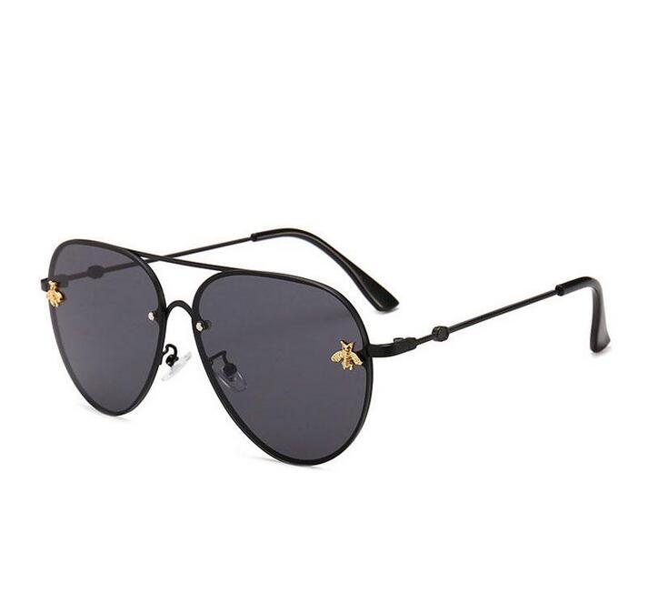 2022 Brand design Sunglasses women men designer Good Quality Fashion metal Oversized sun glasses vintage female male UV400
2022 Brand design Sunglasses women men designer Good Quality Fashion metal Oversized sun glasses vintage female male UV400