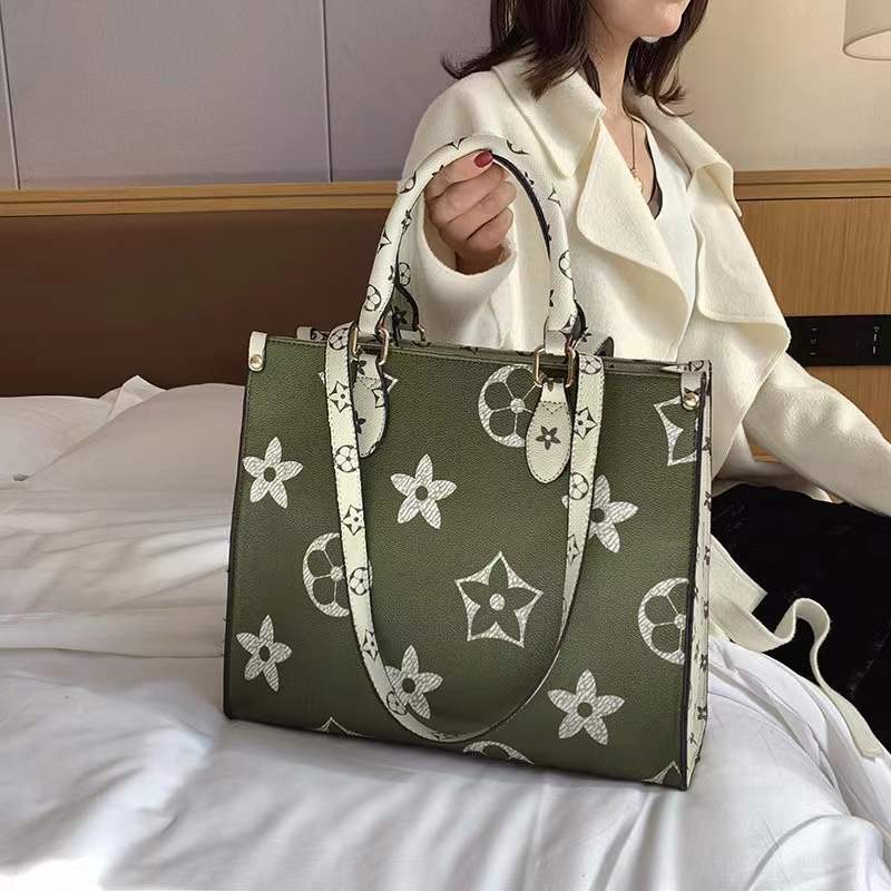 Fashion luxury designer bags women's quality basket-style weaving elements high-end texture and exquisite appearance Designers Womens Handbags Purses2022, Green
Fashion luxury designer bags women's quality basket-style weaving elements high-end texture and exquisite appearance Designers Womens Handbags Purses2022, Green
