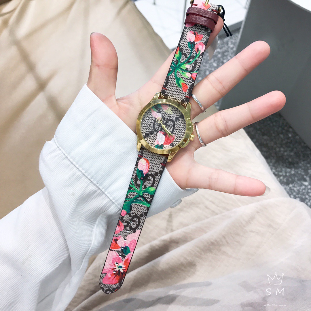Brand Wrist Watches Women Girl Luxury Flowers Style Leather Strap Quartz Clock G96, Black
Brand Wrist Watches Women Girl Luxury Flowers Style Leather Strap Quartz Clock G96, Black