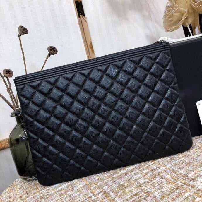 2022 Trend Ladies Handbags Fashion Design Ladies Leather Document Bags High Quality Armpit Bags Wallets and handbag, Gold-33*24cm
2022 Trend Ladies Handbags Fashion Design Ladies Leather Document Bags High Quality Armpit Bags Wallets and handbag, Gold-33*24cm