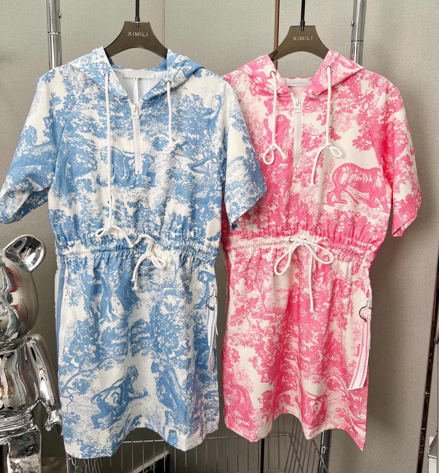 22ss luxury women' dress summer animal embroidery printing fashion lady temperament hooded skirt Size -XL, Make up for price
22ss luxury women' dress summer animal embroidery printing fashion lady temperament hooded skirt Size -XL, Make up for price