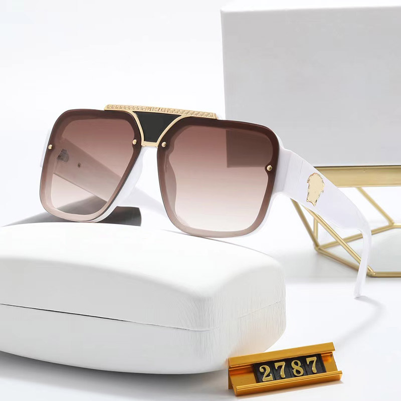Designer Sunglasses for Man Woman Fashion Classic Retro Frame Polarized Lenses Elegant Glasses High Quality 5 Color Optional
Designer Sunglasses for Man Woman Fashion Classic Retro Frame Polarized Lenses Elegant Glasses High Quality 5 Color Optional